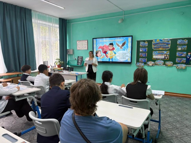 Оқу жылындағы бірінші сынып сағаты